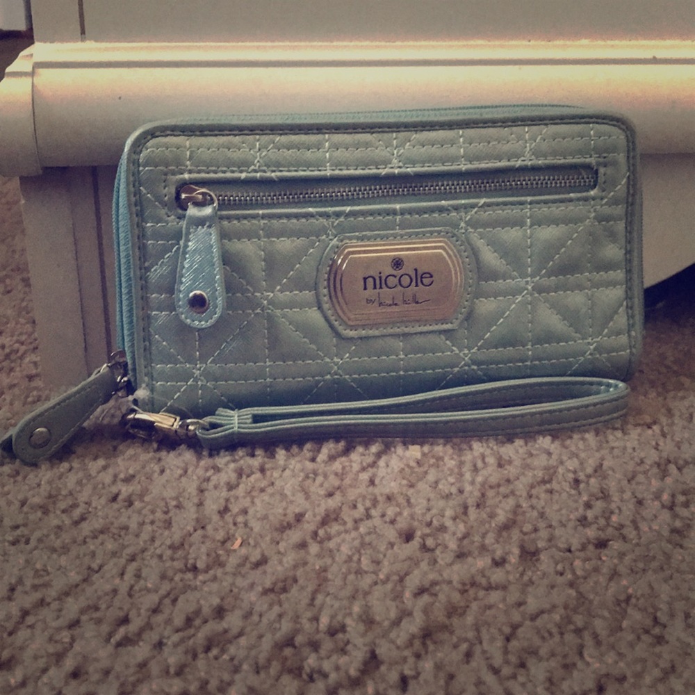 BRAND NEW Teal Nicole Miller Wristlet